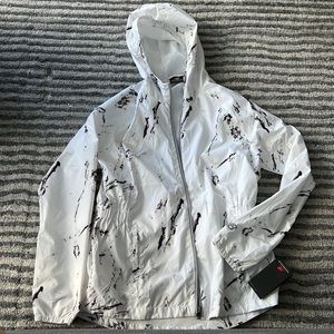 New Balance Womens Wind Jacket Marble Print Large